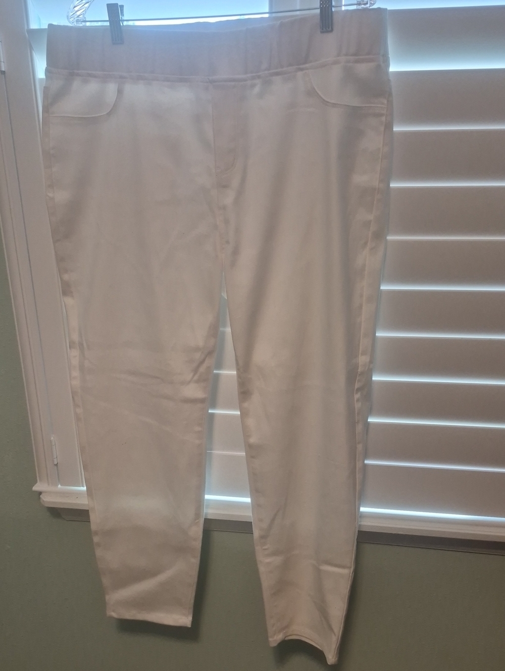 Avenue White Straight-Leg Pull-On Jeans